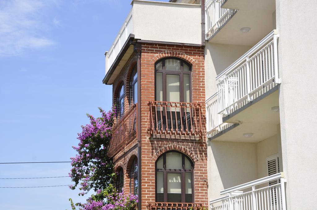 Villa Flora Kaštela Quarto foto